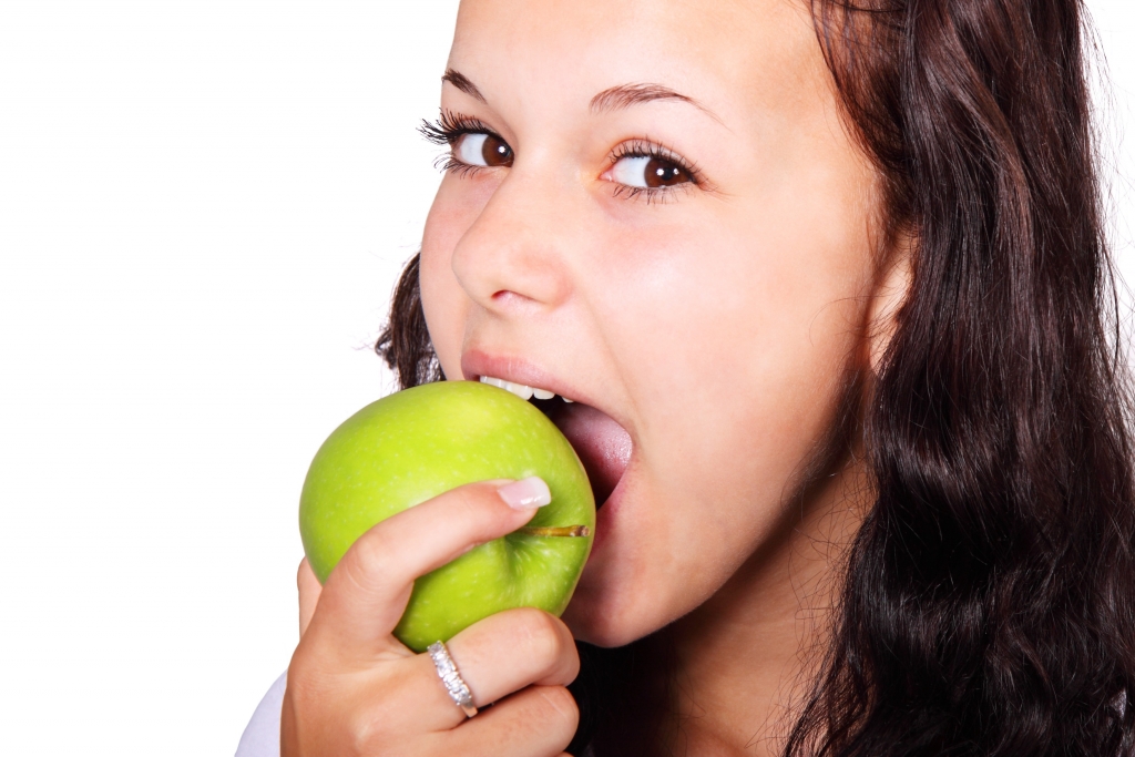 apple-bite-diet-eat-41660